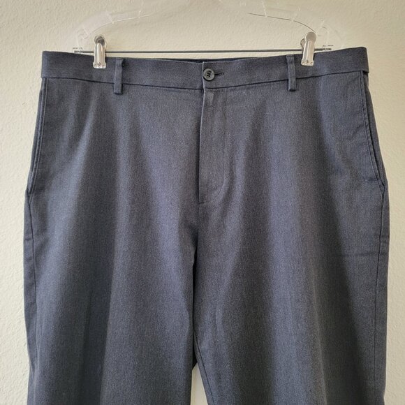 Dockers Straight Leg Pants Mens Size 36 Gray Relaxed Fit - Picture 2 of 10